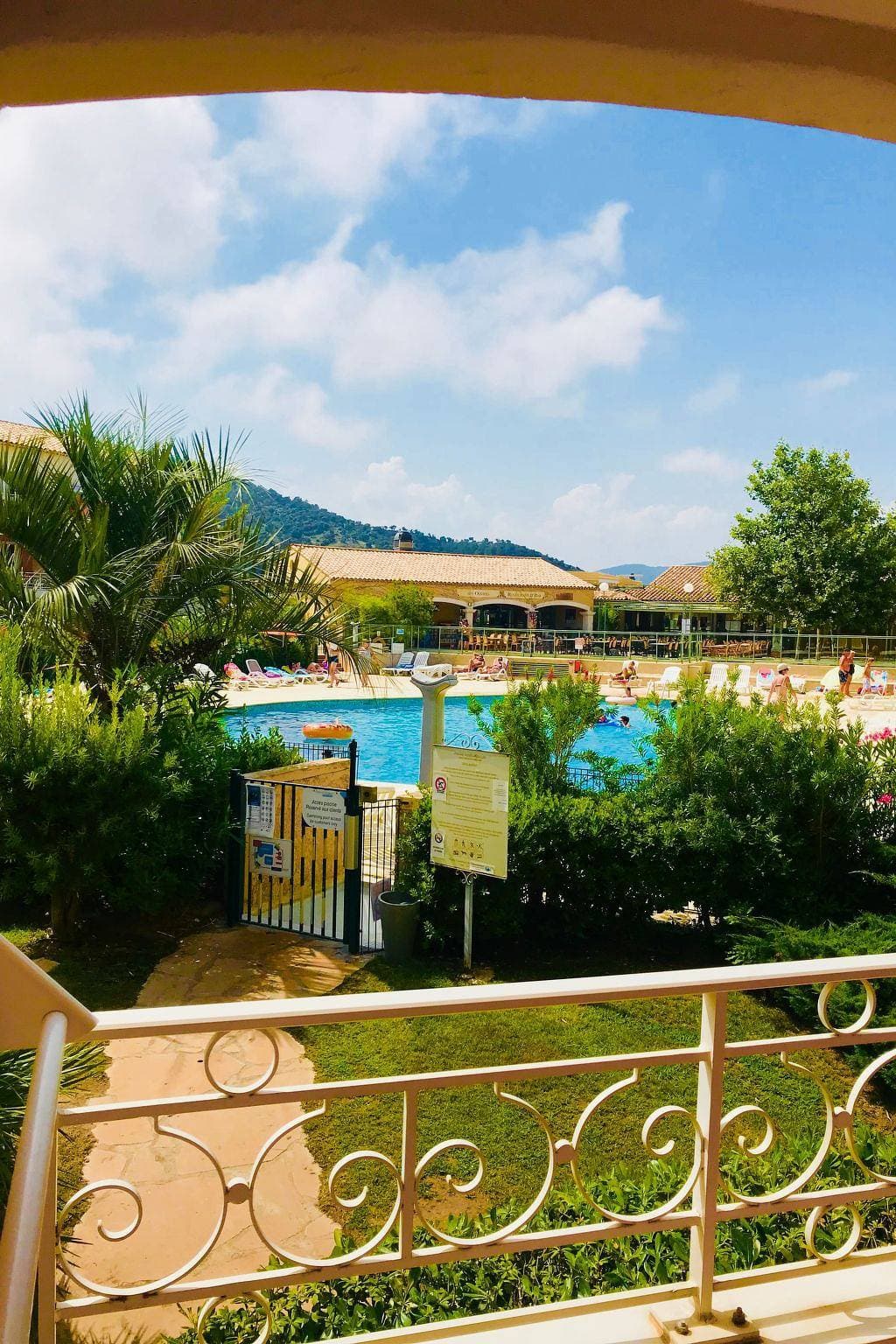 Foto 11 von 37: Golf de St Tropez ,Wohnung mit Balkon