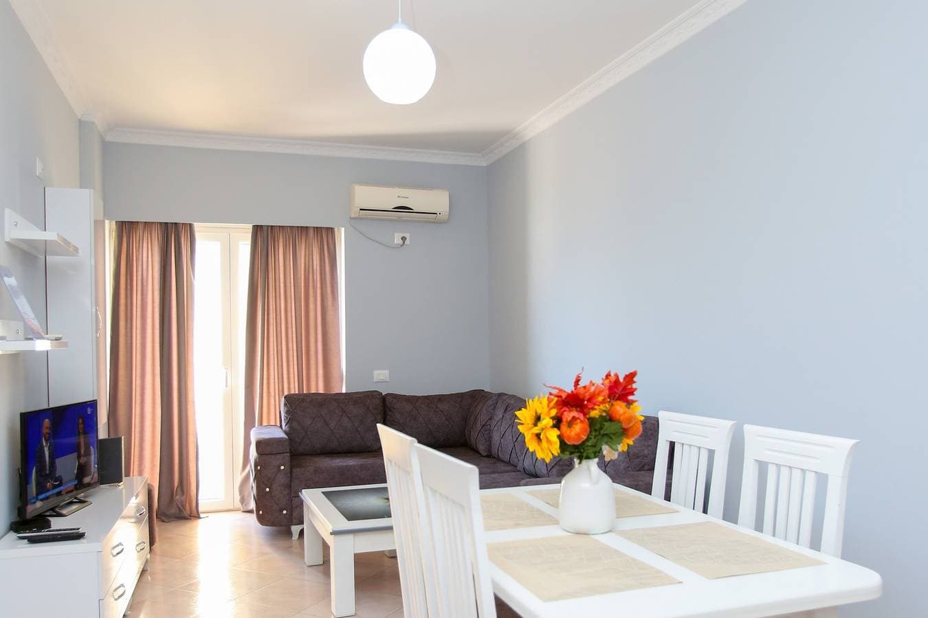 Foto 3 von 24: Ferienwohnung für 4 Personen mit Balkon