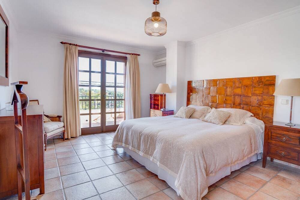 Foto 5 von 27: Villa Portals Nous by Priority Villas