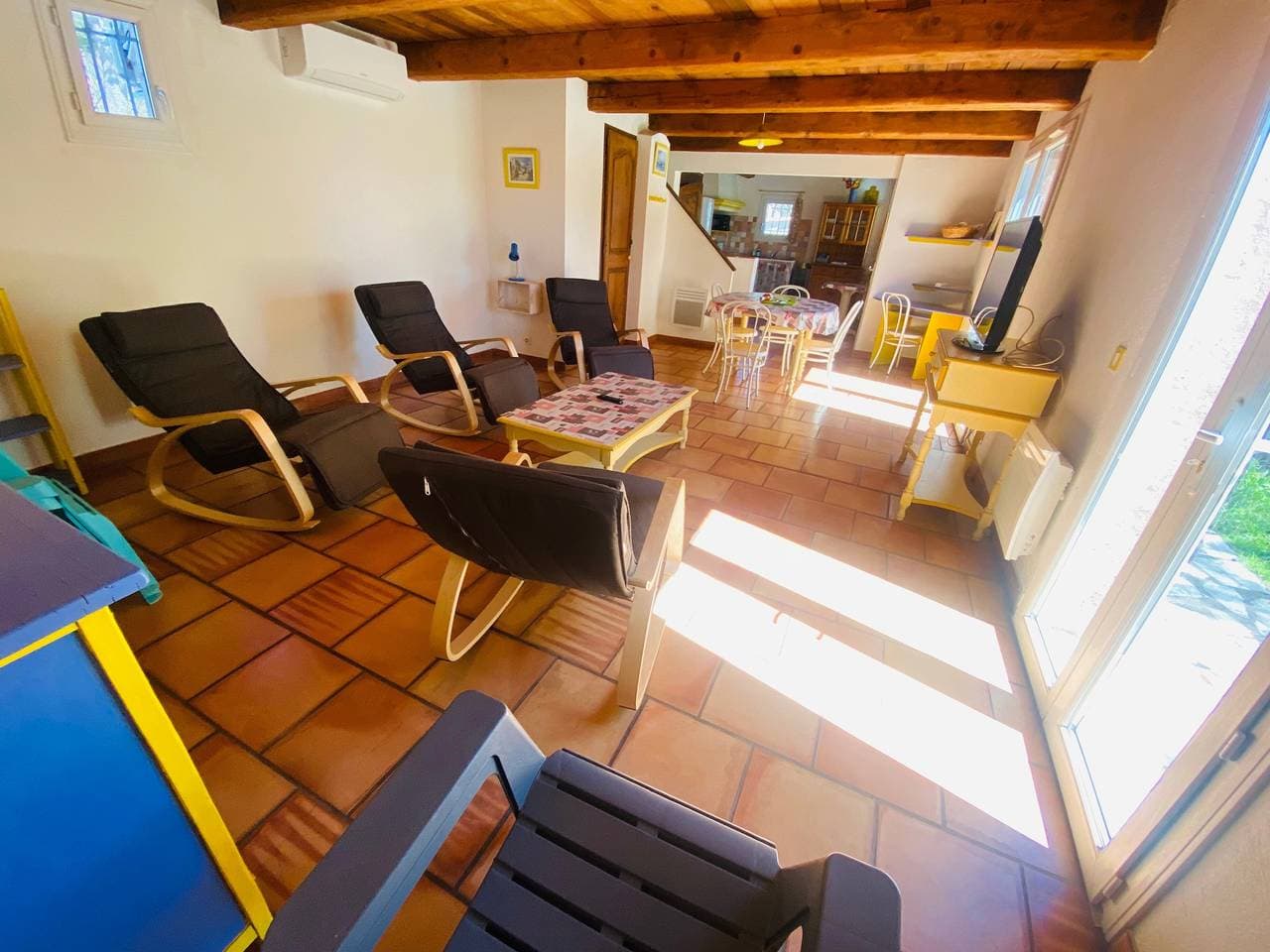 Foto 3 von 25: Ferienhaus 'Maison, piscine, animaux, jardin' mit Gemeinschaftspool, privater Terrasse und WLAN