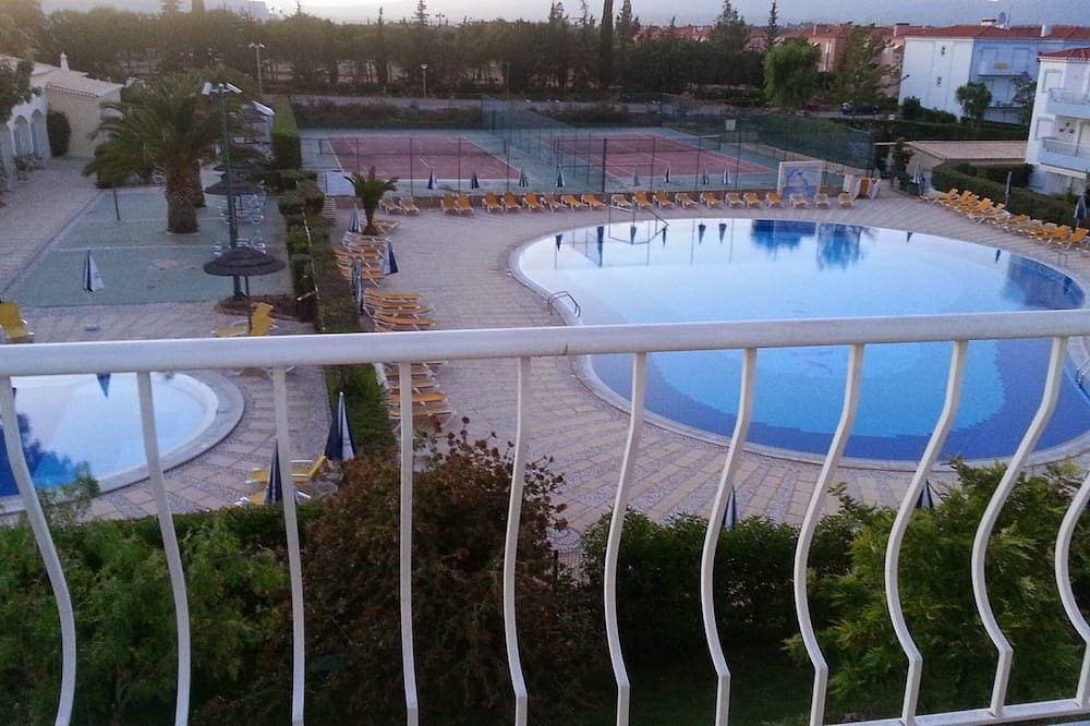 Foto 10 von 12: Festzelt am Pool Apt im fabelhaften Oasis Parque
