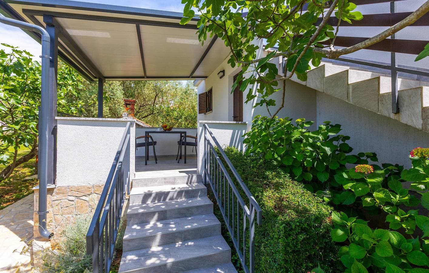 Foto 13 von 27: Gemütliche Ferienwohnung mit Terrasse, WLAN und 2 km zum Strand