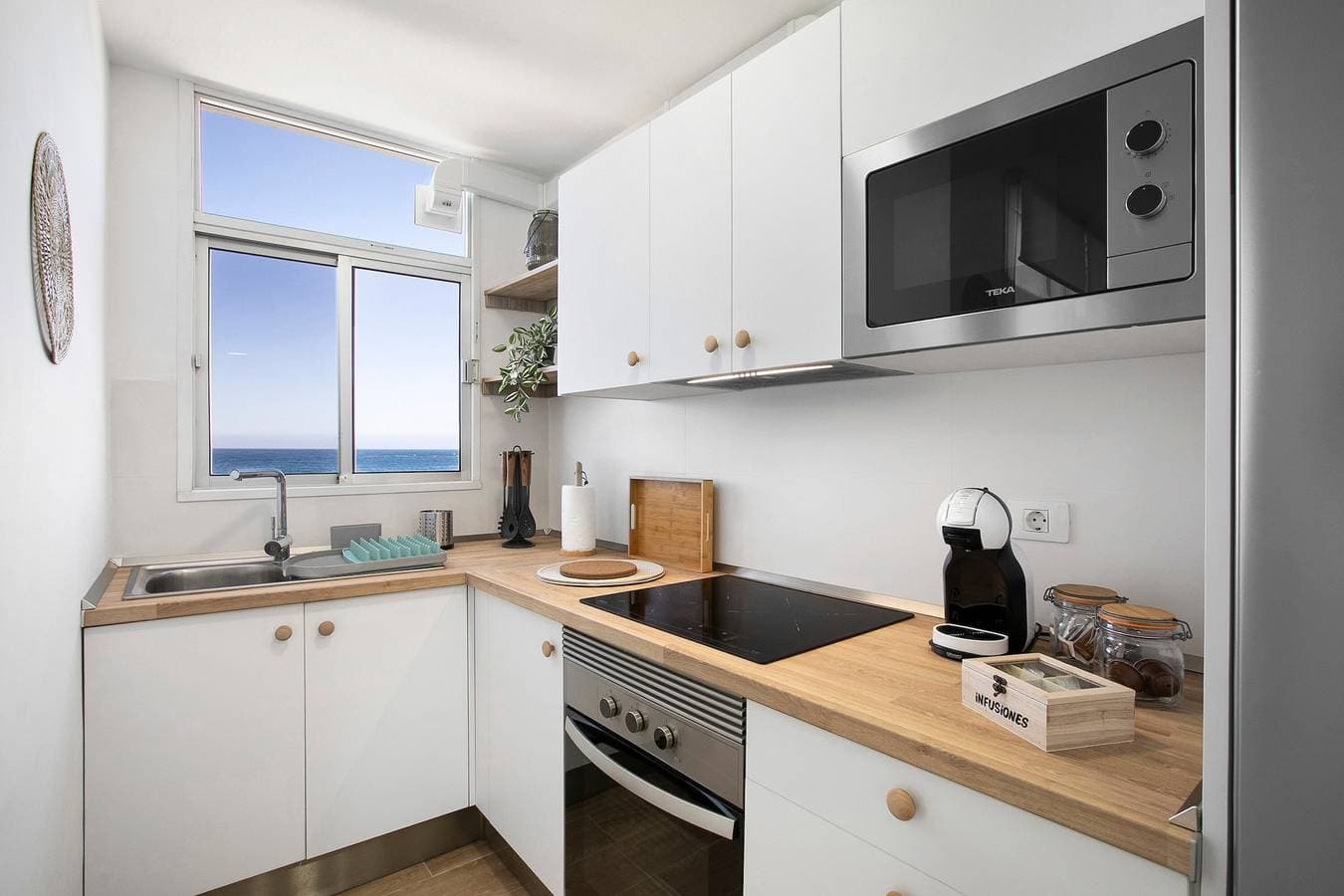 Foto 8 von 28: Ferienwohnung 'Mypris Home 2' mit Meerblick, privater Terrasse und WLAN