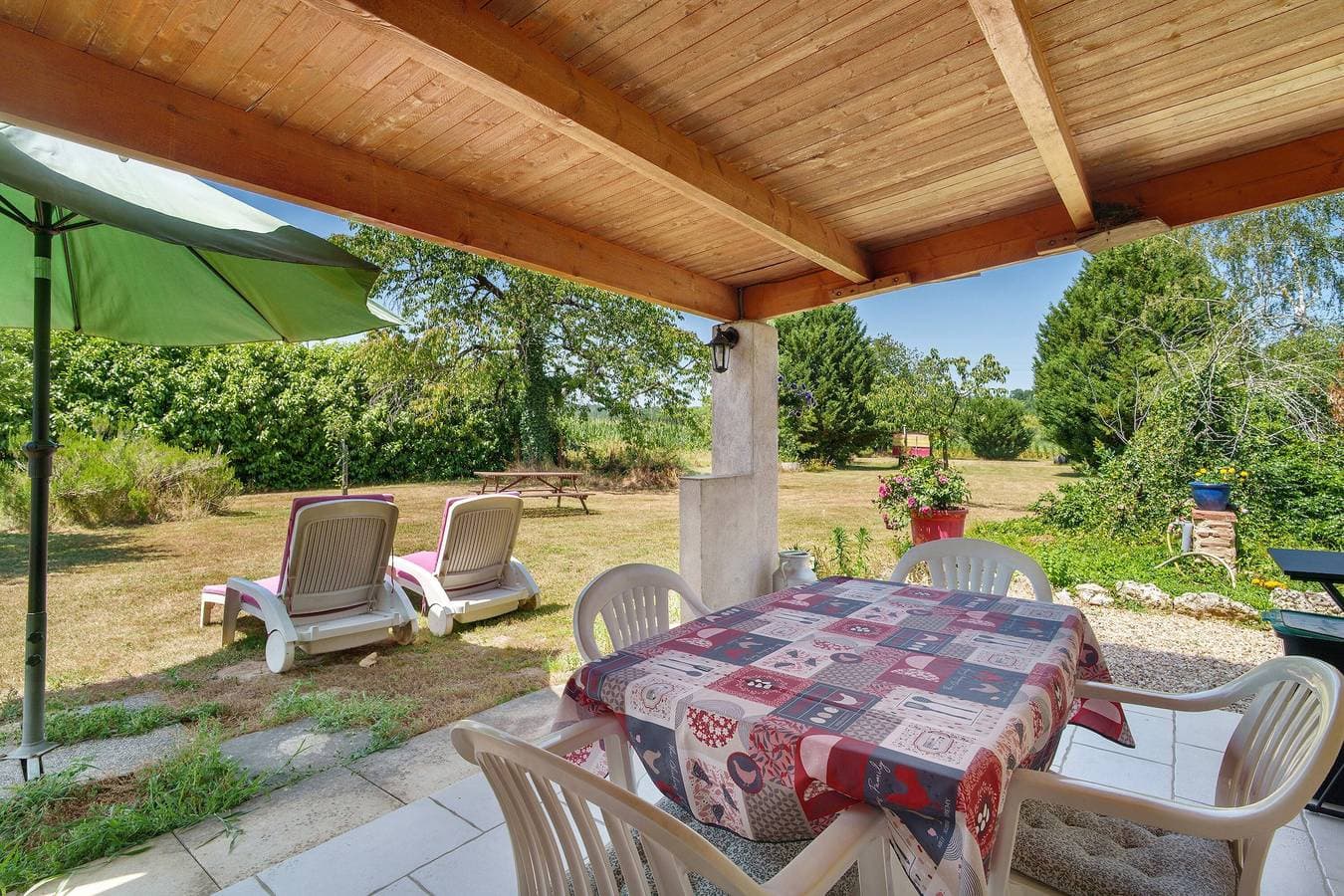 Foto 5 von 19: Bed & Breakfast „Chambre Double Carpediem Bergerac“ mit Gemeinschaftsgarten, WLAN und Klimaanlage