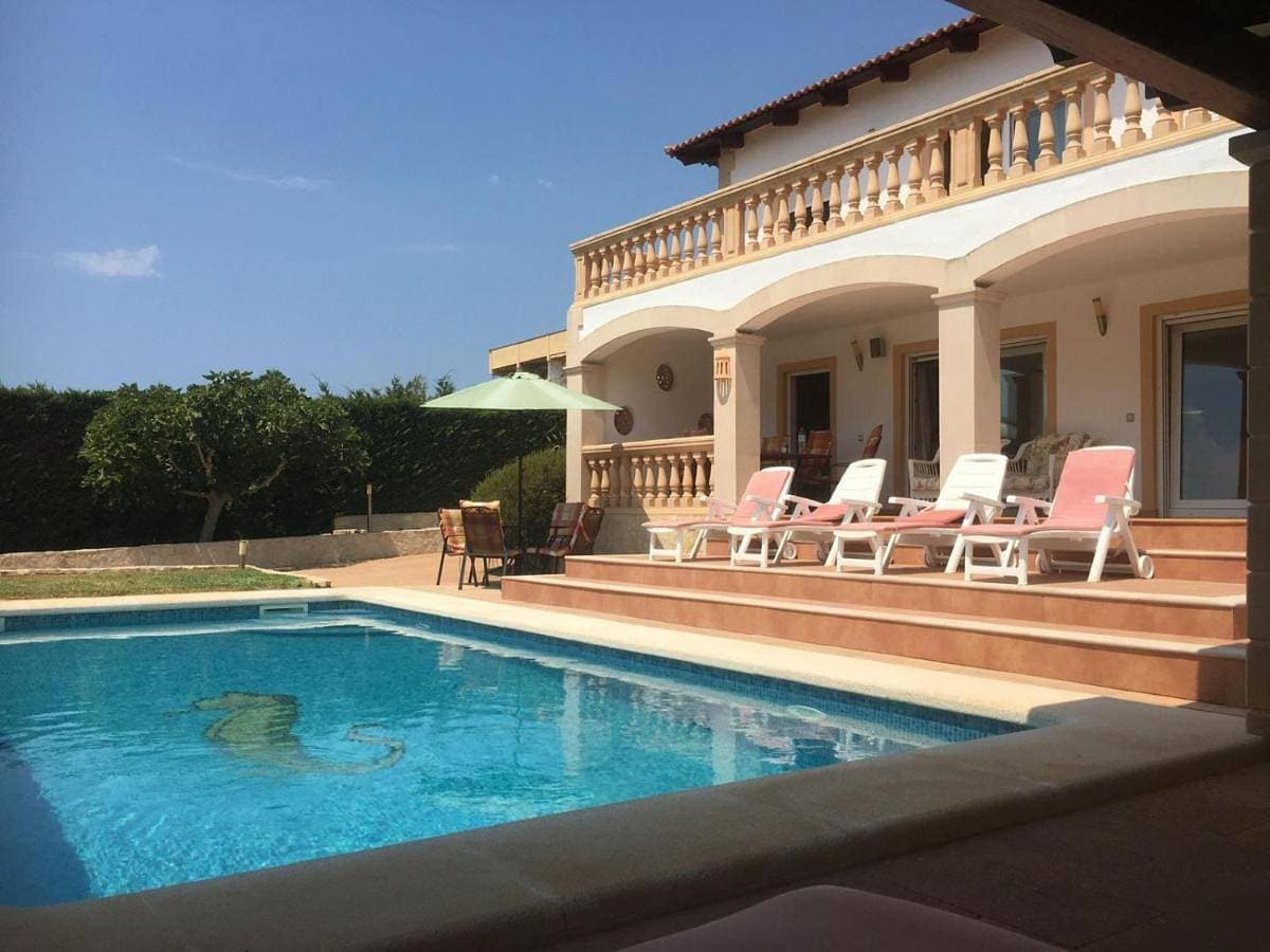 Foto 3 von 19: Villa