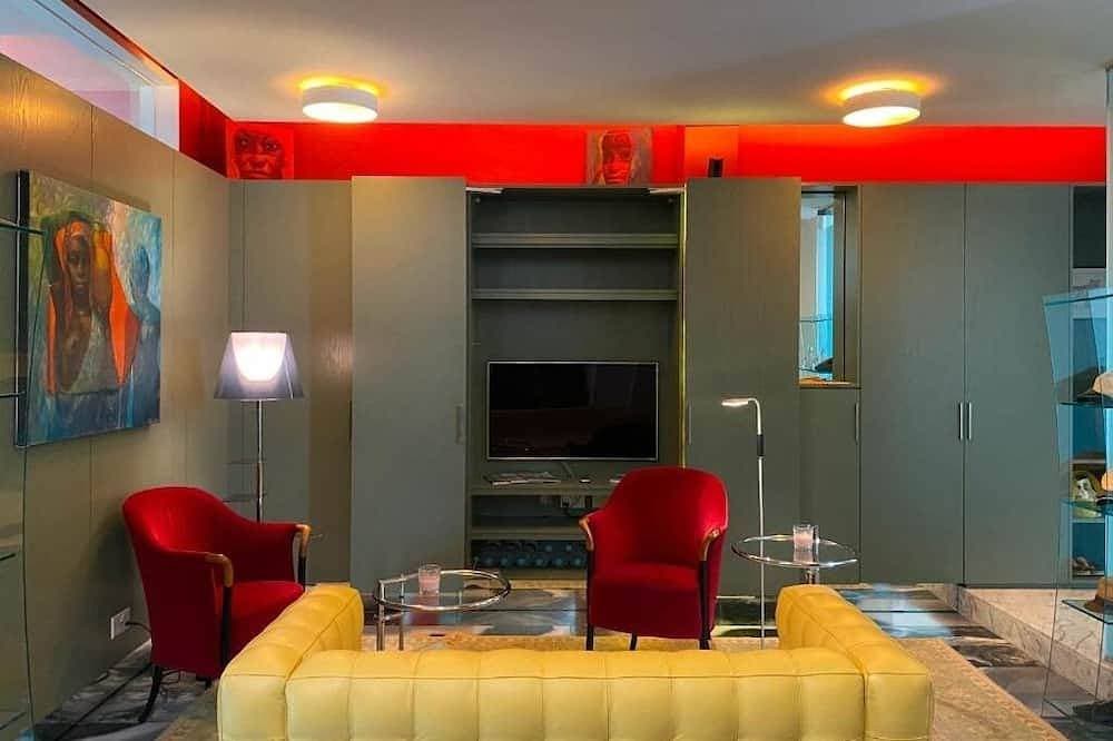 Foto 7 von 19: Exclusive Duplex Penthouse with Jacuzzi and Panoramic Views in Valletta