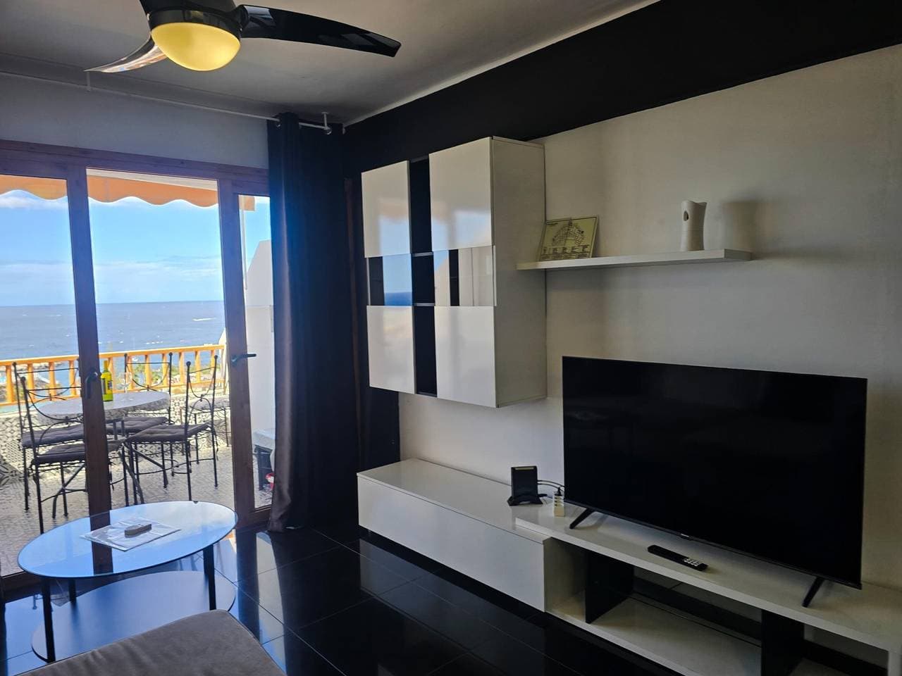 Foto 13 von 25: Moderne Wohnung mit Pool in San Eugenio, Teneriffa