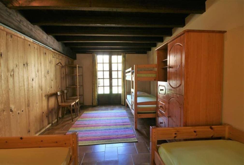 Foto 7 von 25: Six-Bedroom House