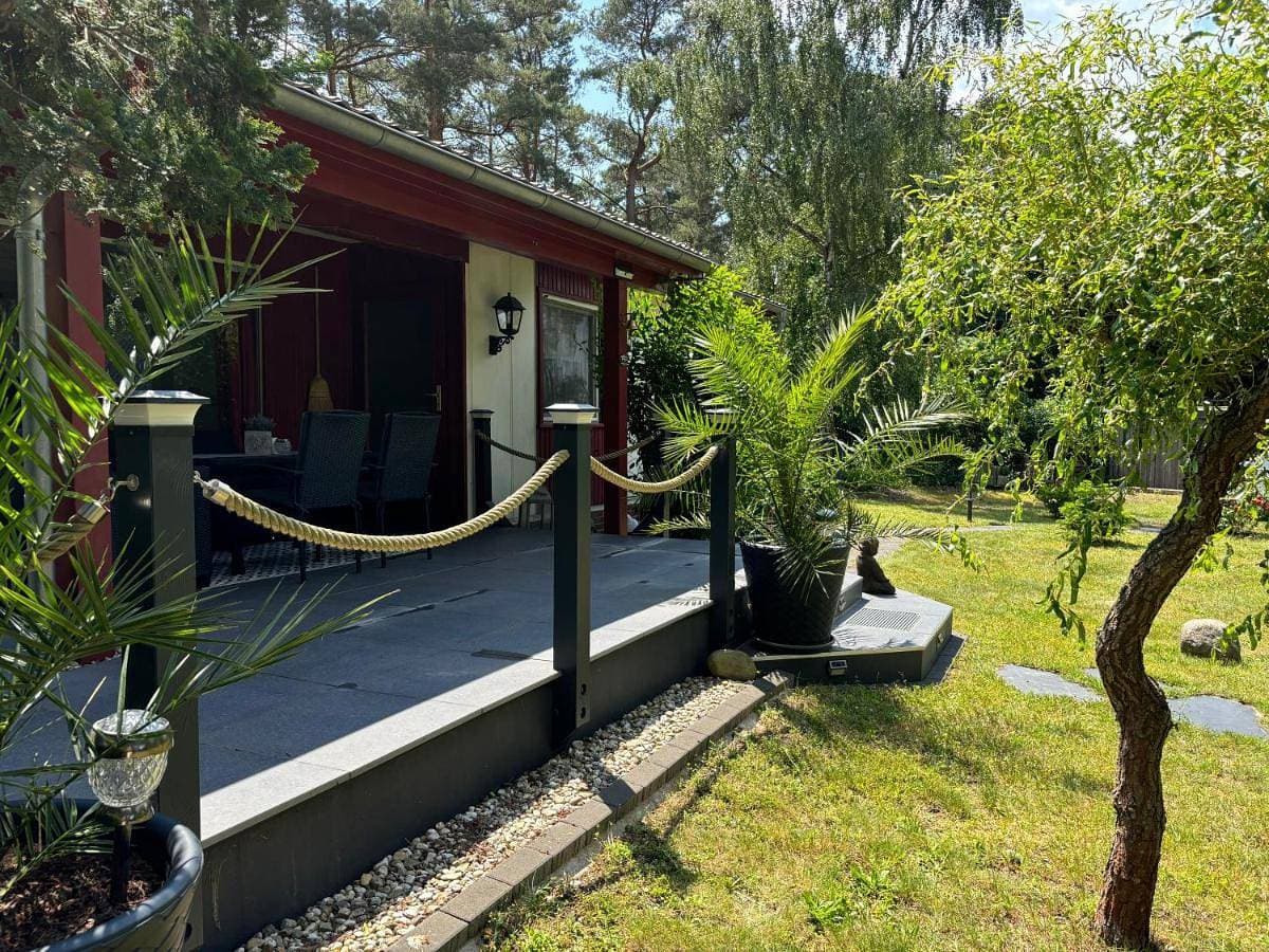 Bungalow-Jessern Ferienhaus im Grünen mit Seeblick 1