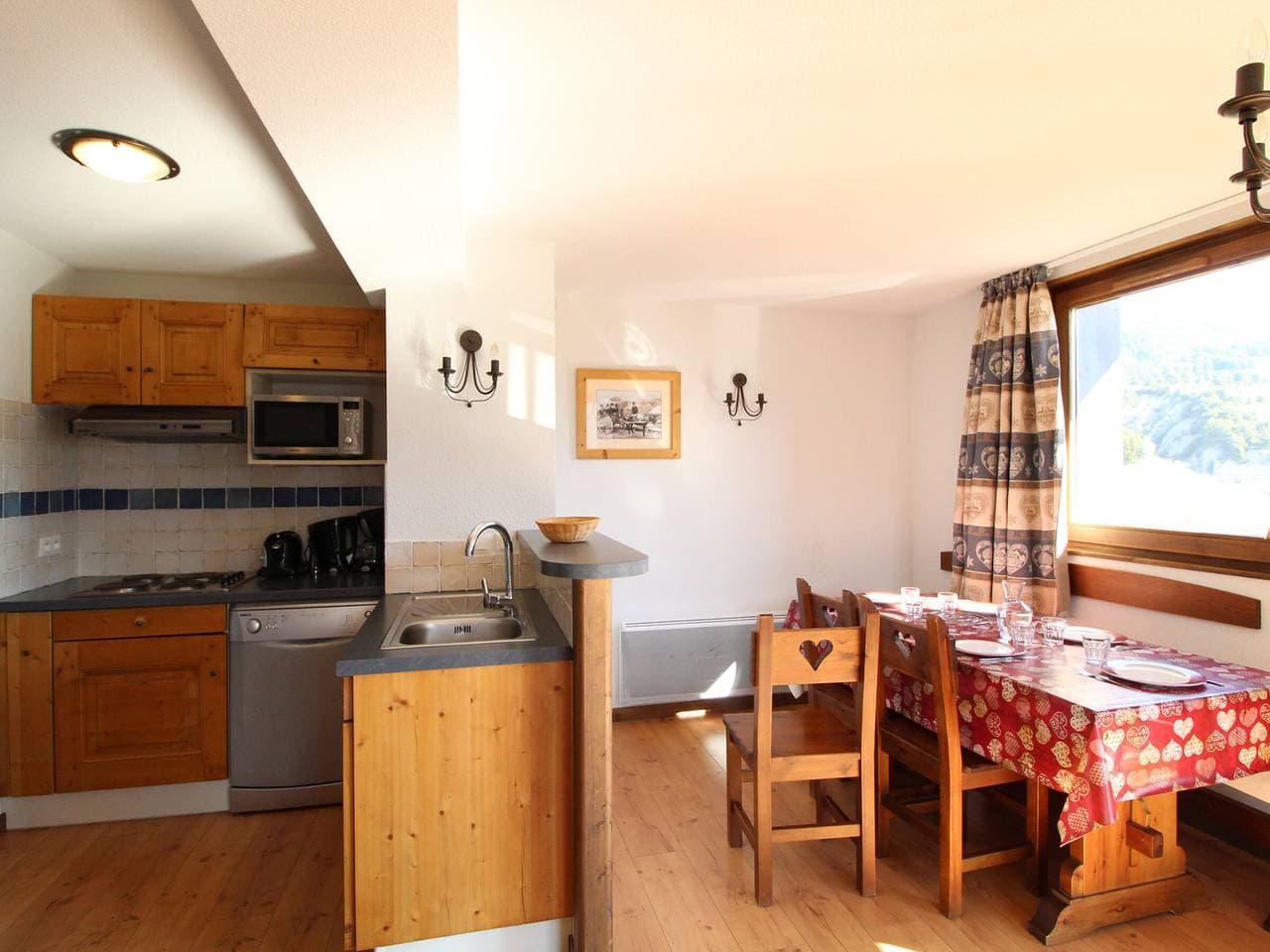 Foto 3 von 15: Geräumige Wohnung für 6 in Aussois mit Balkon und WLAN