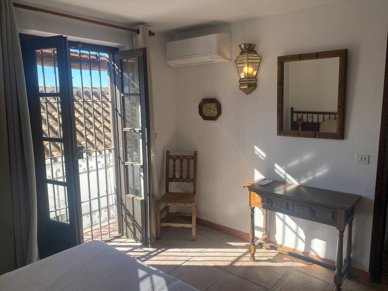 Foto 10 von 18: Apartment 'Paradise In Mijas Pueblo' mit Meerblick, Gemeinschaftspool und Klimaanlage