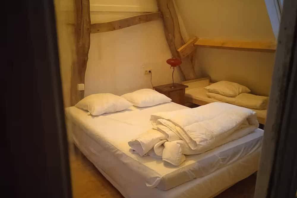 Foto 3 von 25: Spacious authentic vacation rental in Normandy near Veulettes sur mer