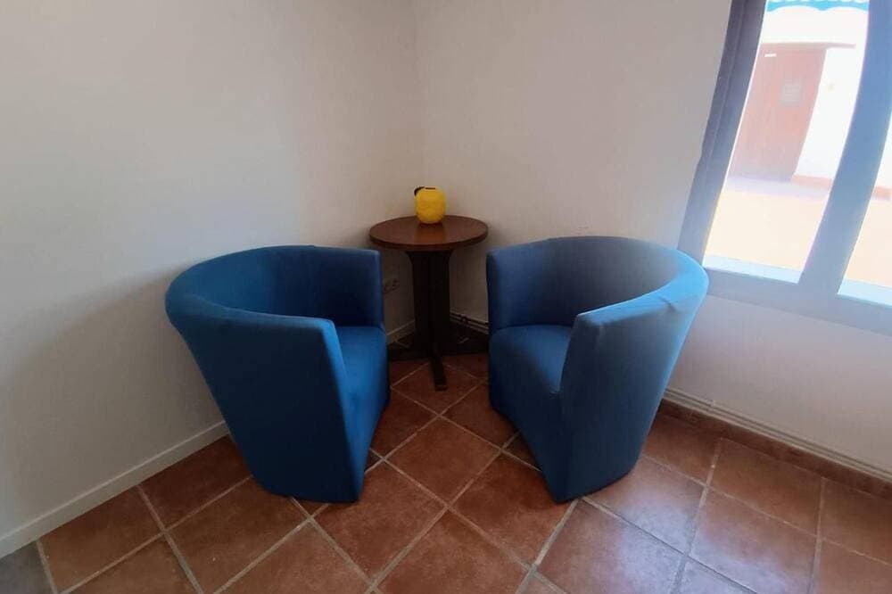 Foto 4 von 10: Zimmer „Lemon“ mit Gemeinschaftspool, WLAN und Klimaanlage