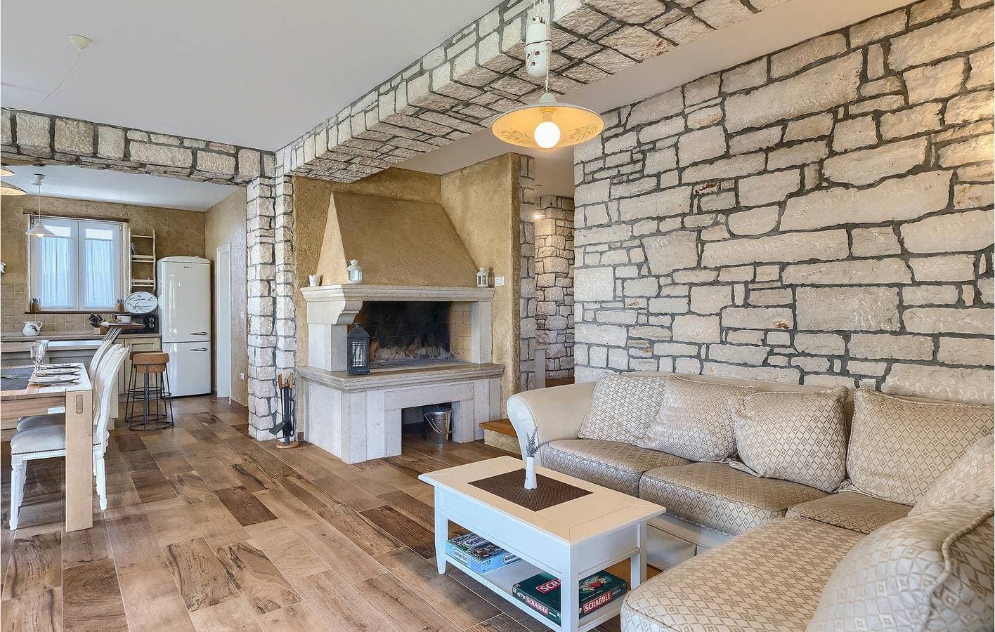 Foto 8 von 56: Charmante 132 m² große Wohnung mit Pool, WLAN und Parkplatz in der Nähe von Heraki
