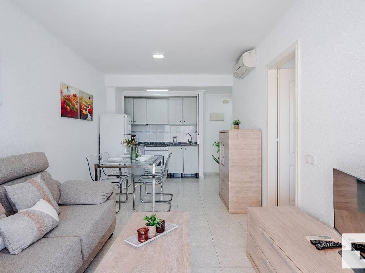 Foto 9 von 36: Komfortable Wohnung mit Pool und Klimaanlage am Meer in Calpe