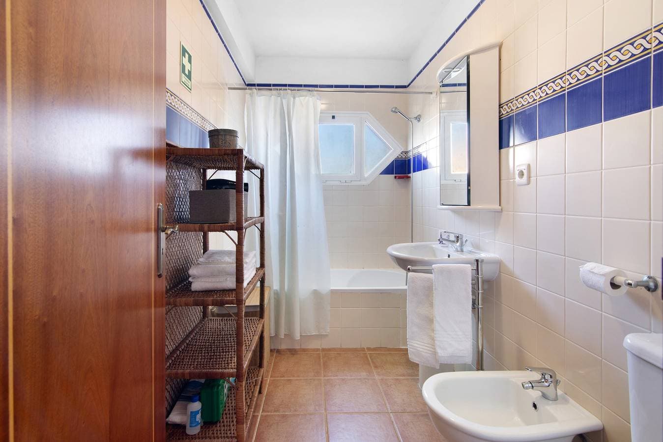 Foto 11 von 20: Ferienwohnung 'Lota Beach' mit Balkon und Klimaanlage