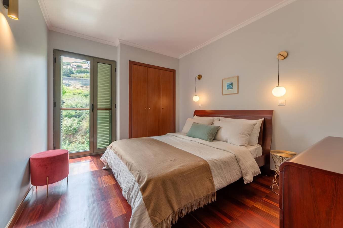 Foto 3 von 51: Ferienwohnung für 4 Personen mit Balkon