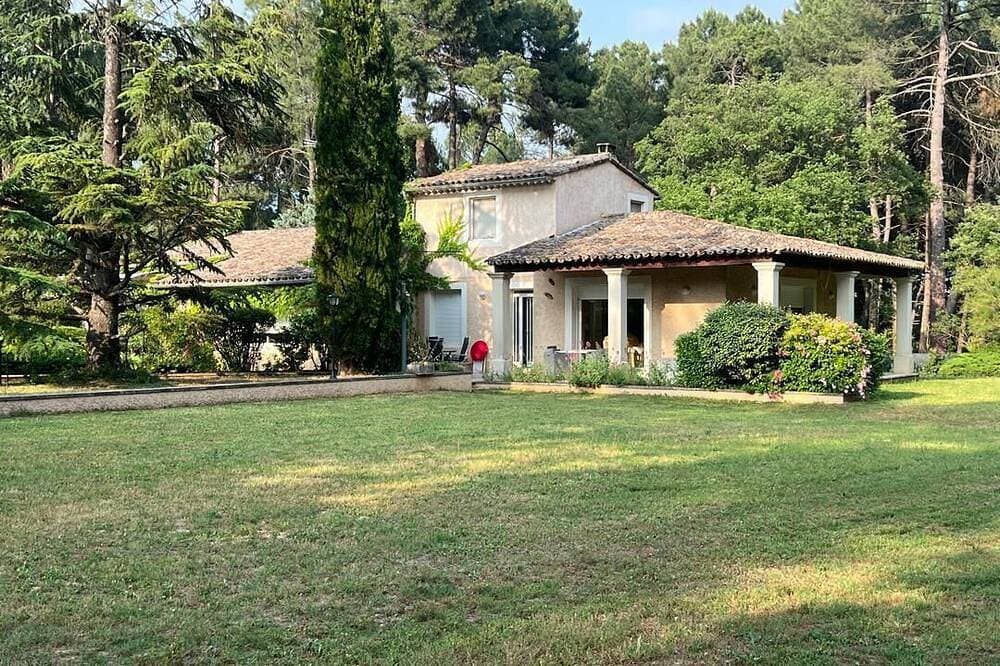 Foto 7 von 25: Ferienhaus mit Pool in Roussillon