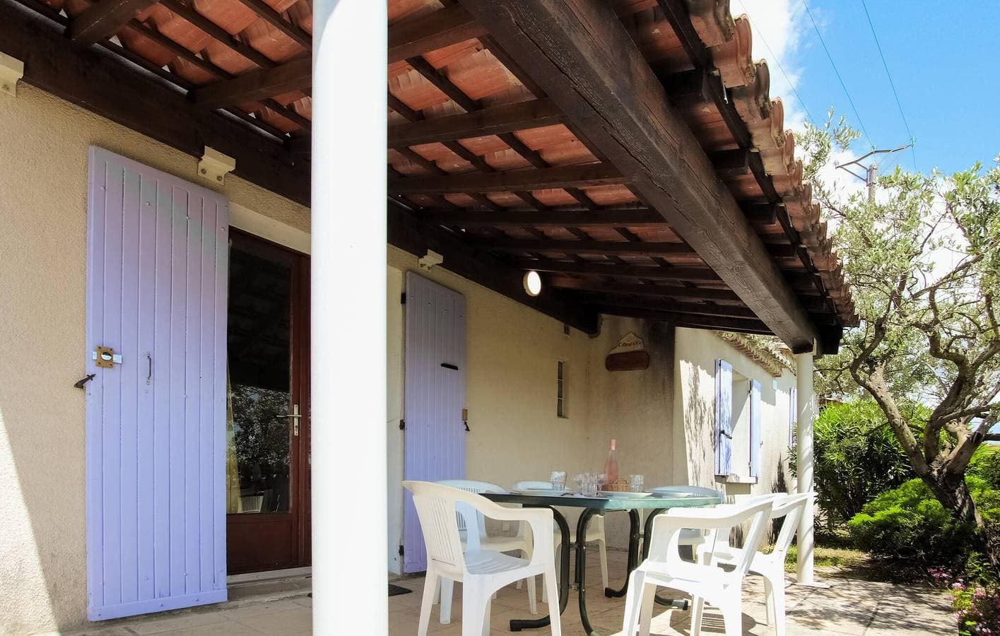 Foto 8 von 27: Gemütliche Wohnung mit Pool, Parkplatz, Garten & Internet in Bessas