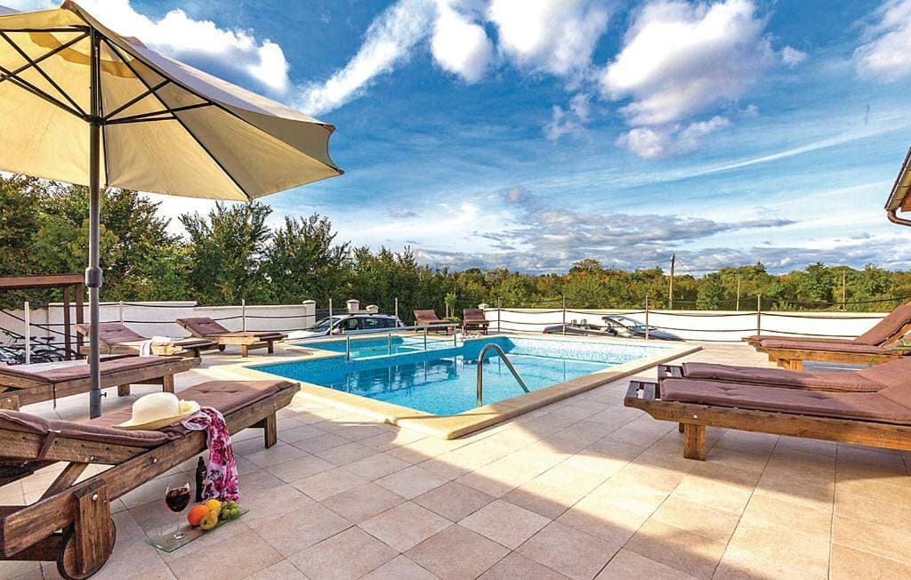 Foto 5 von 25: Villa with Private Pool