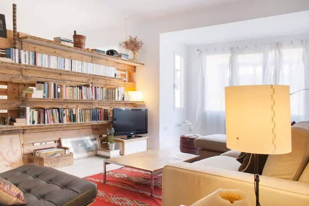 Foto 6 von 13: Design apartment for telecommuting and/or vacations.