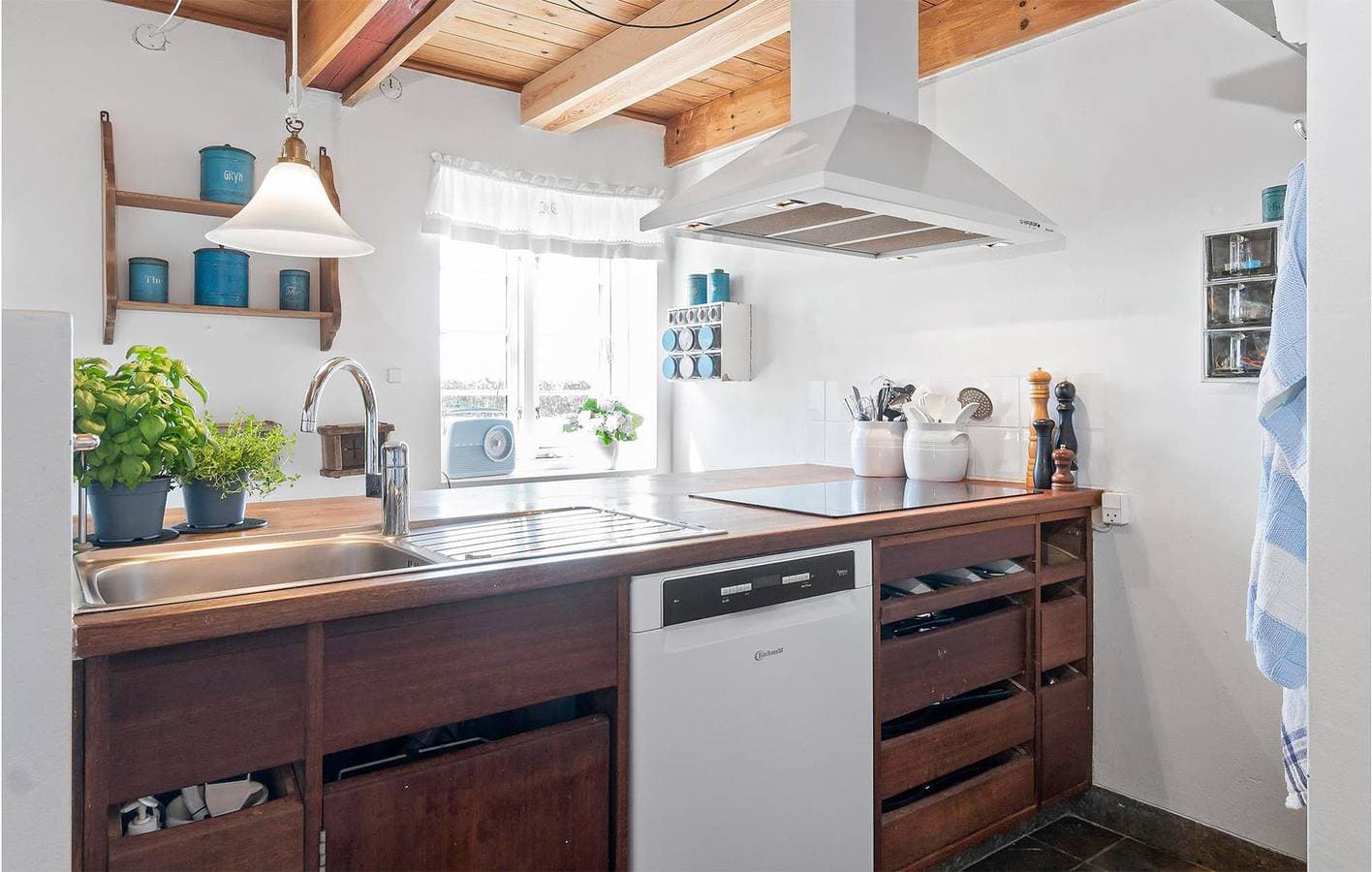 Foto 10 von 54: Ferienhaus für 10 Personen mit Whirlpool