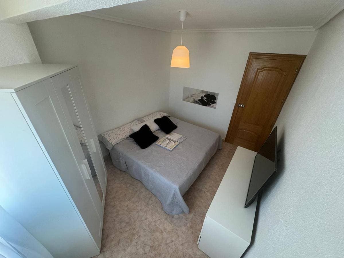 Foto 4 von 6: One-Bedroom Apartment