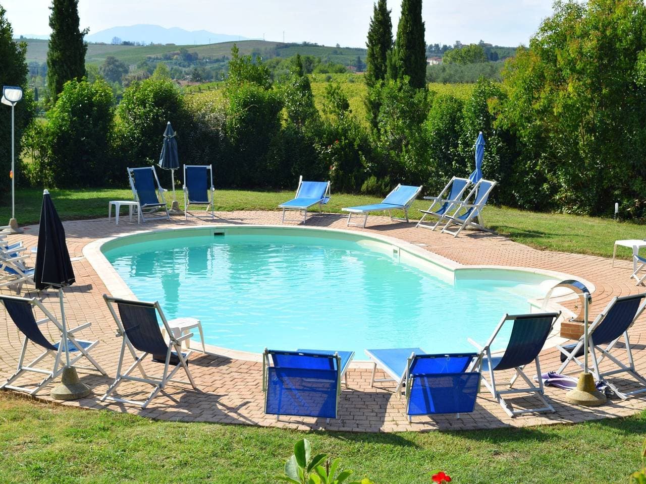 Bauernhaus in Vinci mit Pool & Weinbergen 1