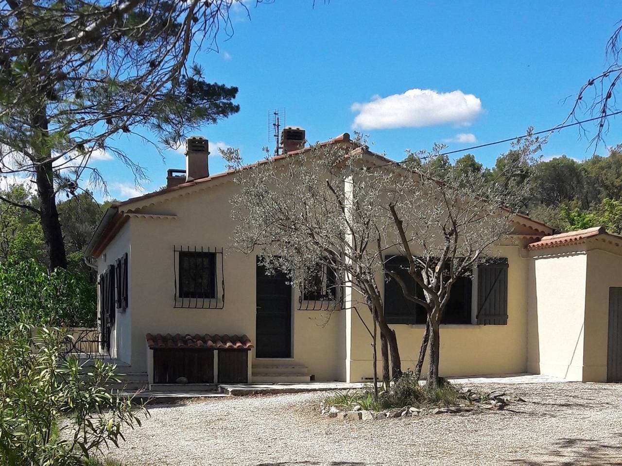 Foto 5 von 37: Ferienhaus für 5 Personen mit Pool