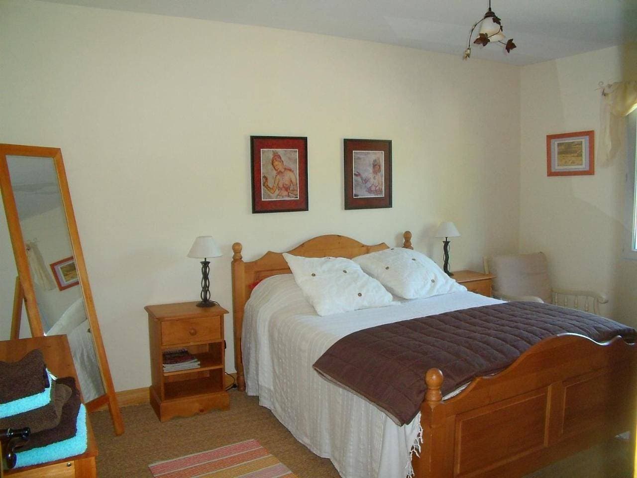 Foto 3 von 11: Double Room "Jeanne"