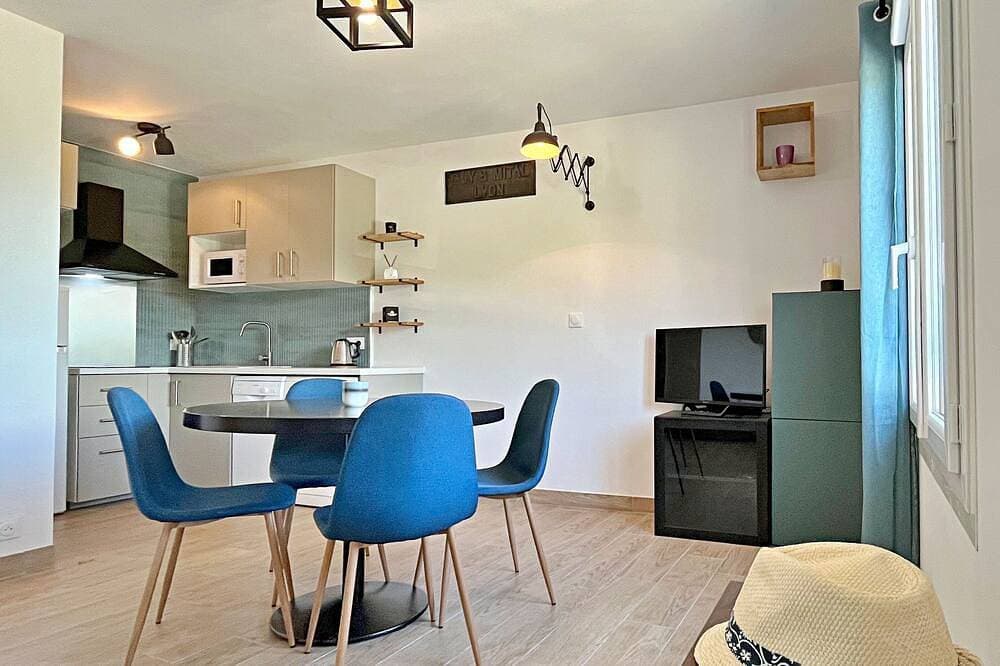 Foto 5 von 9: Studio Presqu'ile de Giens - sea view (Porquerolles) - Village