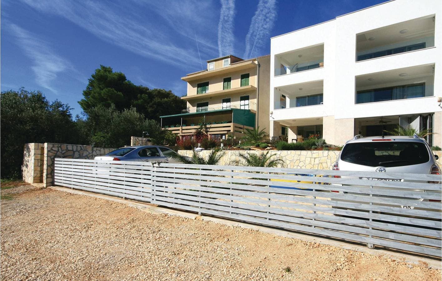 Foto 2 von 32: Gemütliche Ferienwohnung mit Meerblick, Terrasse, WLAN und Zugang zum Strand