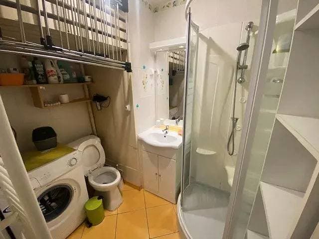 Foto 7 von 14: Studio im Zentrum von Barï1⁄2ges in der Nähe des Gartens