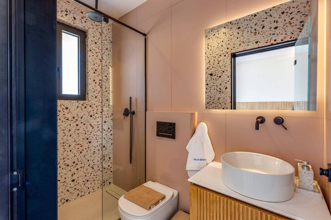 Foto 11 von 31: Villa für 8 Personen mit Garten