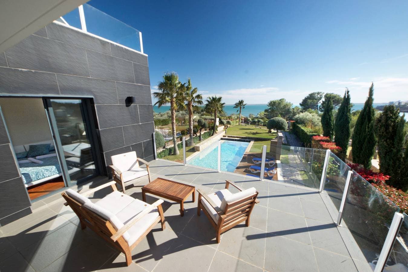 Villa Elena 1