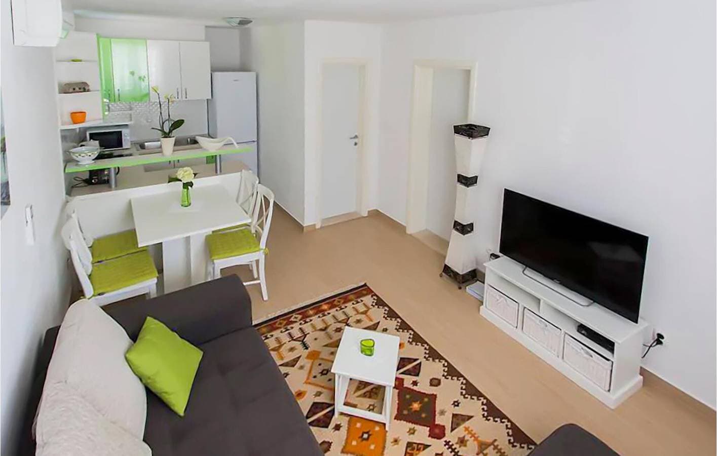 Foto 3 von 16: Gemütliche Ferienwohnung in der Nähe des Strandes Strobec mit WLAN, Klimaanlage und Parkplatz