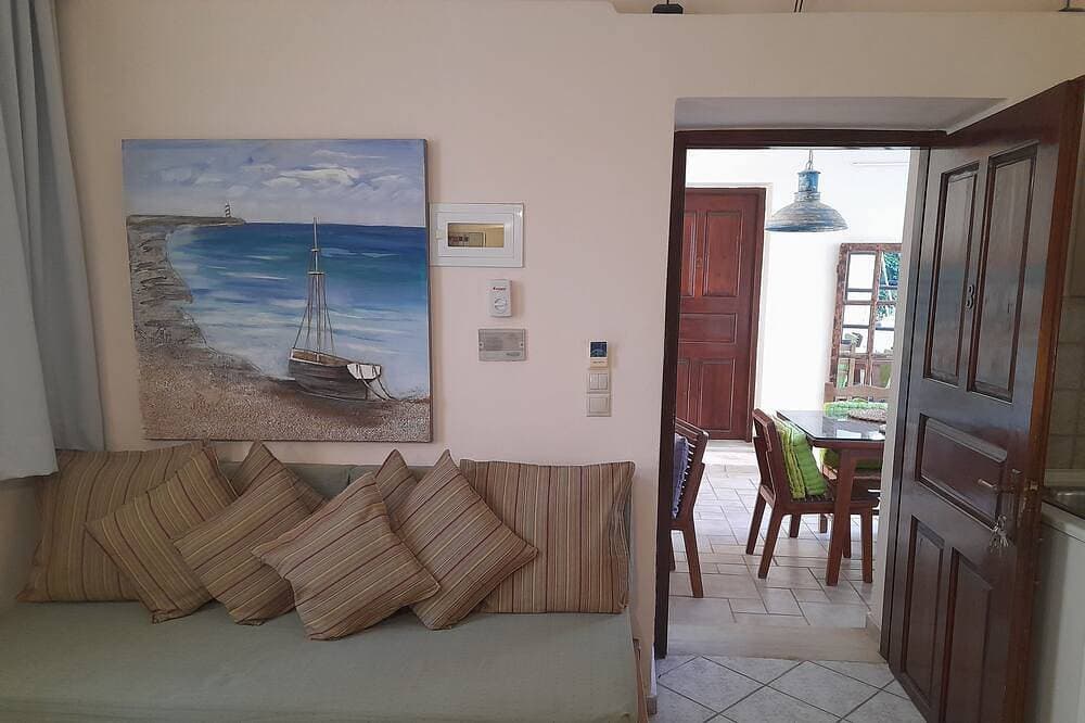 Foto 8 von 30: Farbige Rea Suite, Pool, Patio, Dachterrasse, in der Nähe von Rethymno