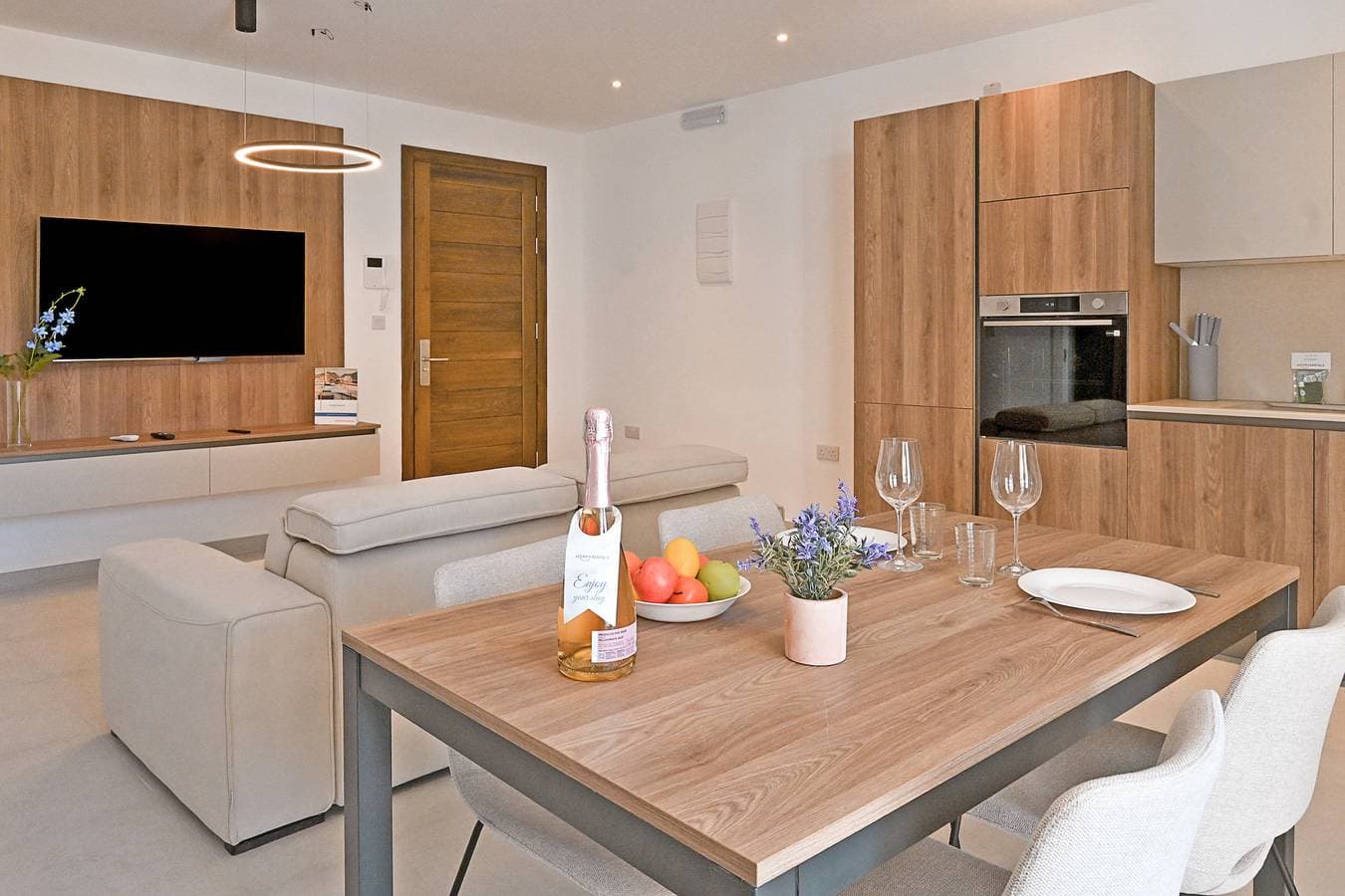 Foto 5 von 24: Modern Seaside Apart in Marsalforn - 5D