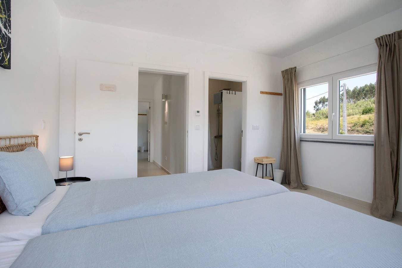 Foto 12 von 32: Zimmer 'Sun' mit Bergblick, Gemeinschaftspool und WLAN