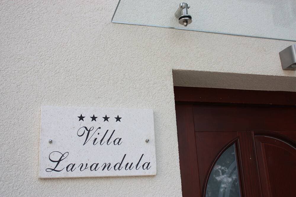Foto 12 von 26: 4 Sterne romantische Villa, nur eine Minute zu Fuß zum Strand, beheizter Pool.