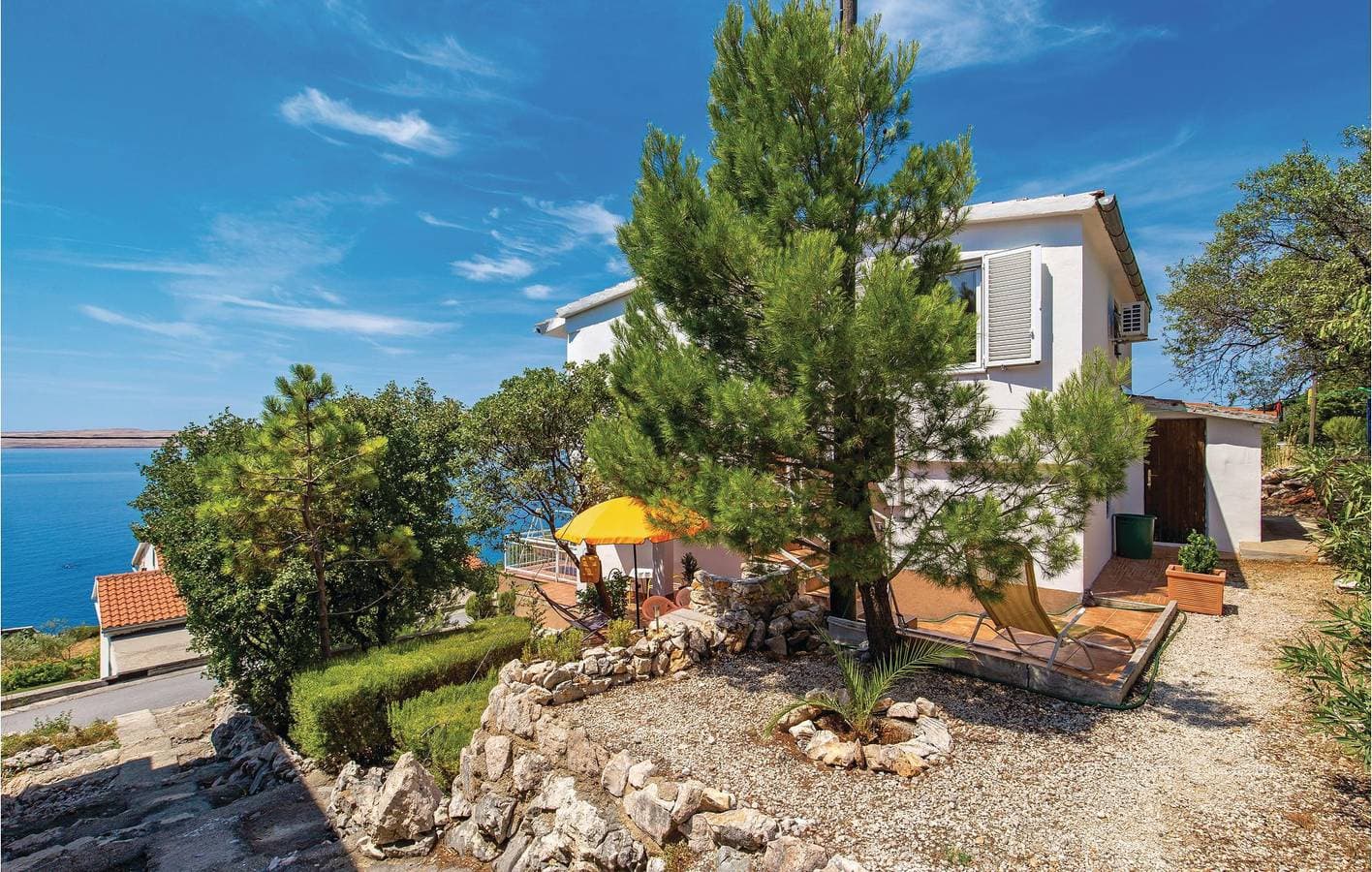 Charmante Wohnung mit Terrasse, Parkplatz und 500 m zum Strand 1