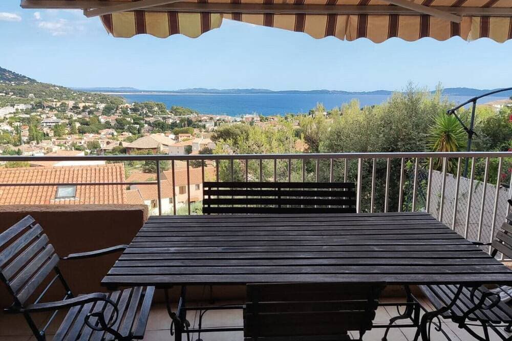 Vacation rental sea view Carqueiranne 1