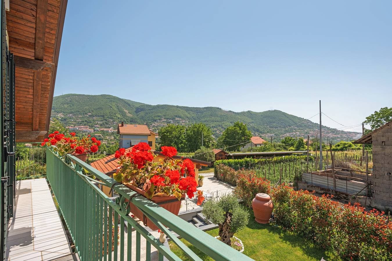 Foto 11 von 35: Villa Degli Dei mit Gemeinschaftspool, Bergblick, WLAN und Klimaanlage