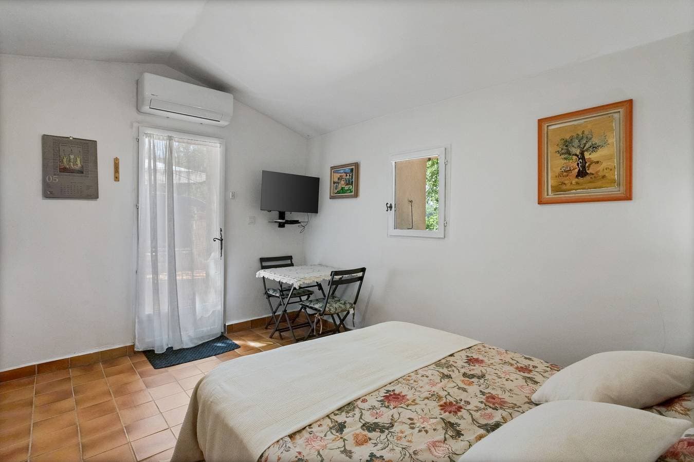 Foto 10 von 21: Ferienhaus 'Cabanon Provençal - Le Clos Madame' mit Gemeinschaftspool, WLAN & Klimaanlage