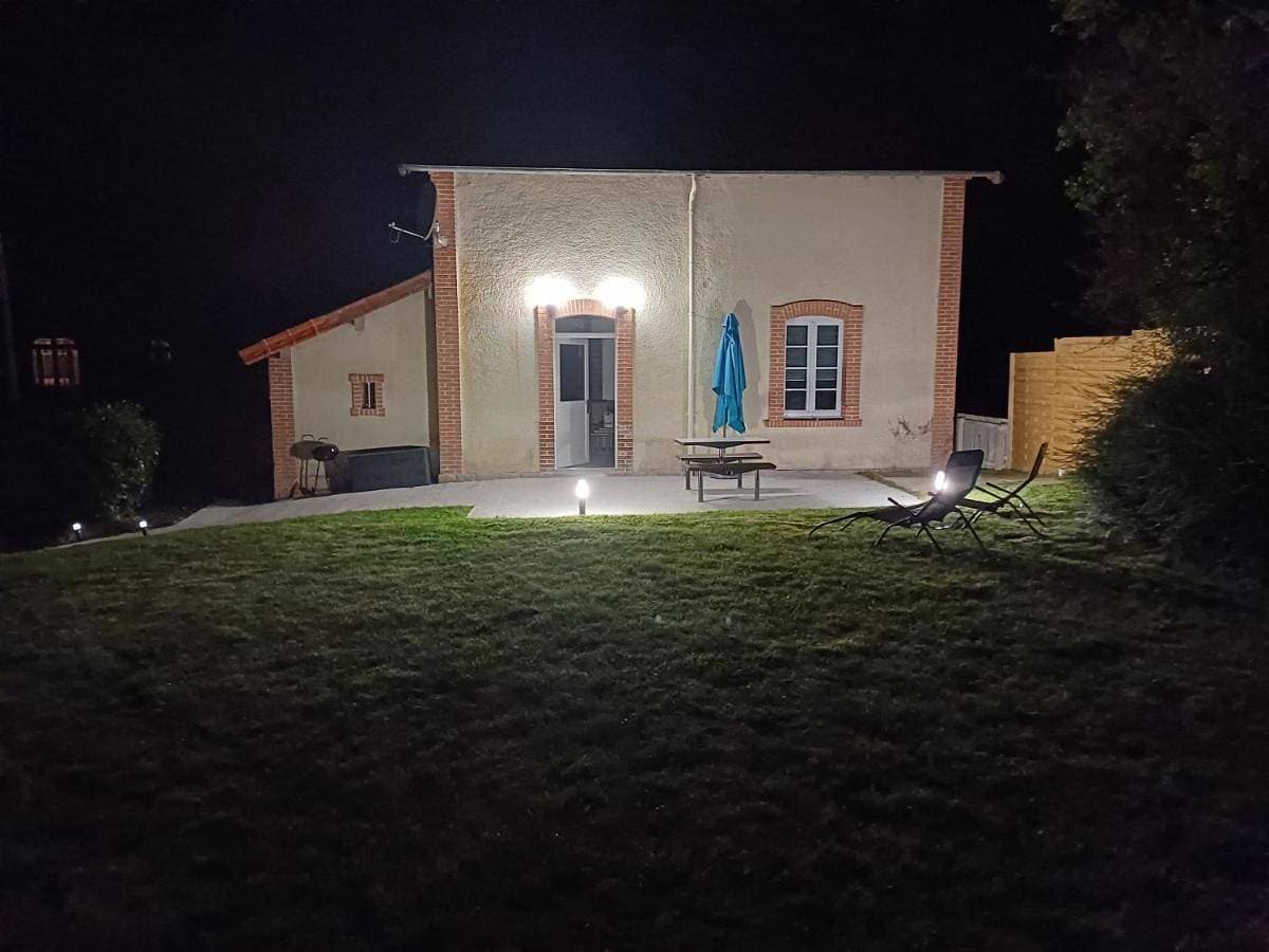 Foto 3 von 28: Two-Bedroom House