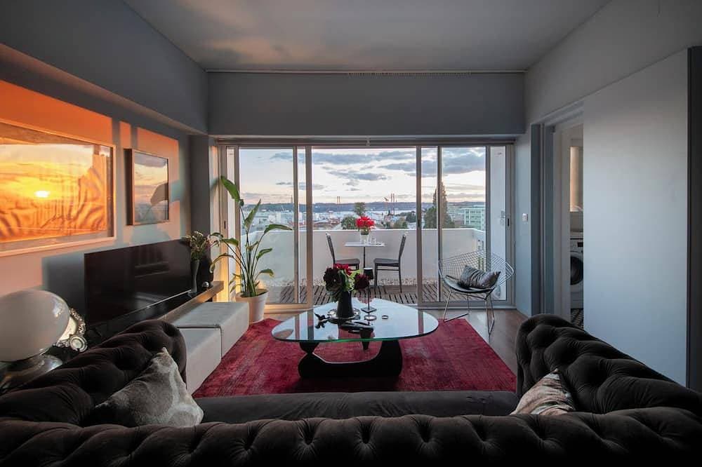 Foto 13 von 26: Lisbon river view design penthouse