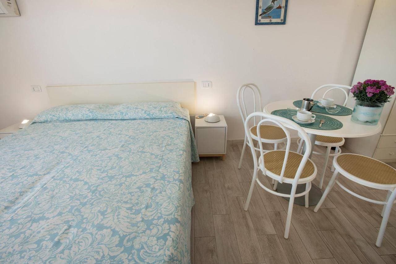 Foto 4 von 5: Studio Apartment with View