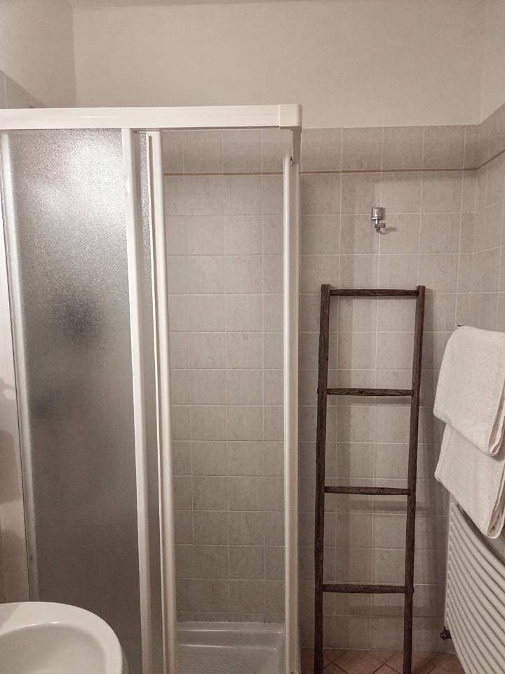 Foto 12 von 29: Double Room with Balcony