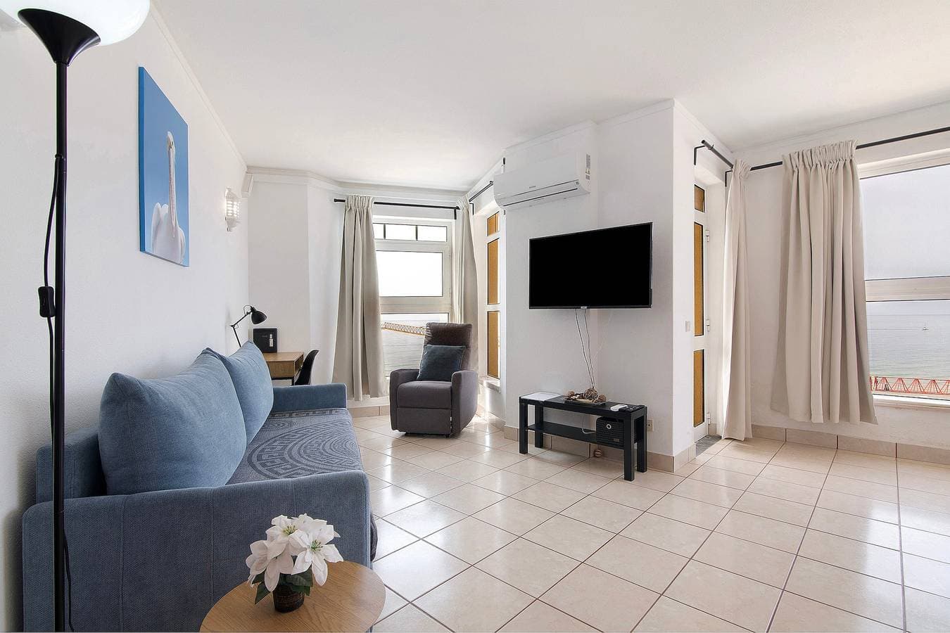 Foto 3 von 27: Apt. 'Camões 11 D' mit Meerblick, WLAN, Klimaanlage und Pool