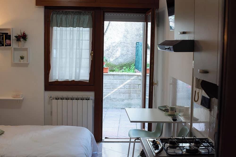 Foto 3 von 30: The Tiny House is your city retreat in Rome.